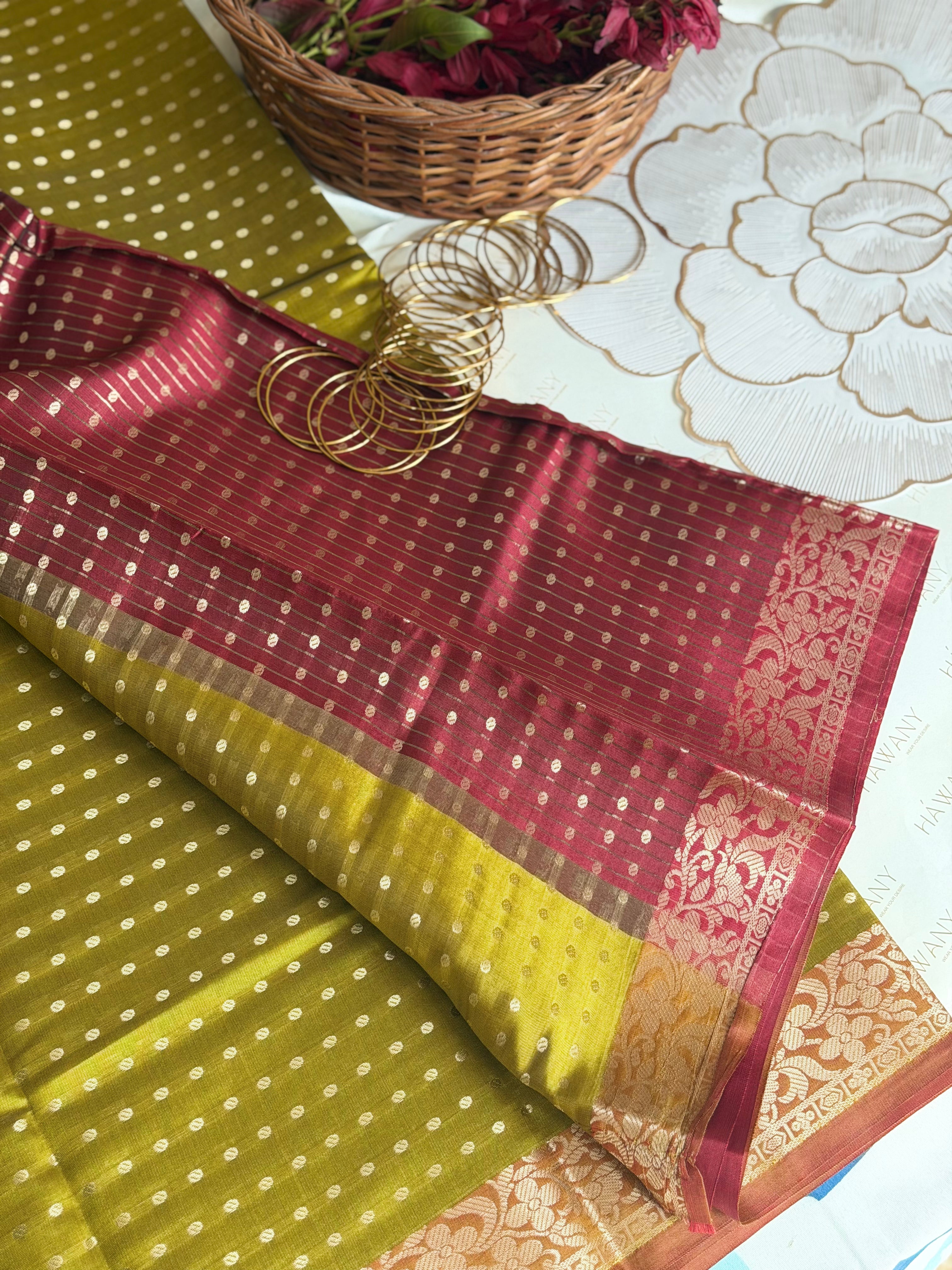 DIVA- PARROT GREEN AND RED