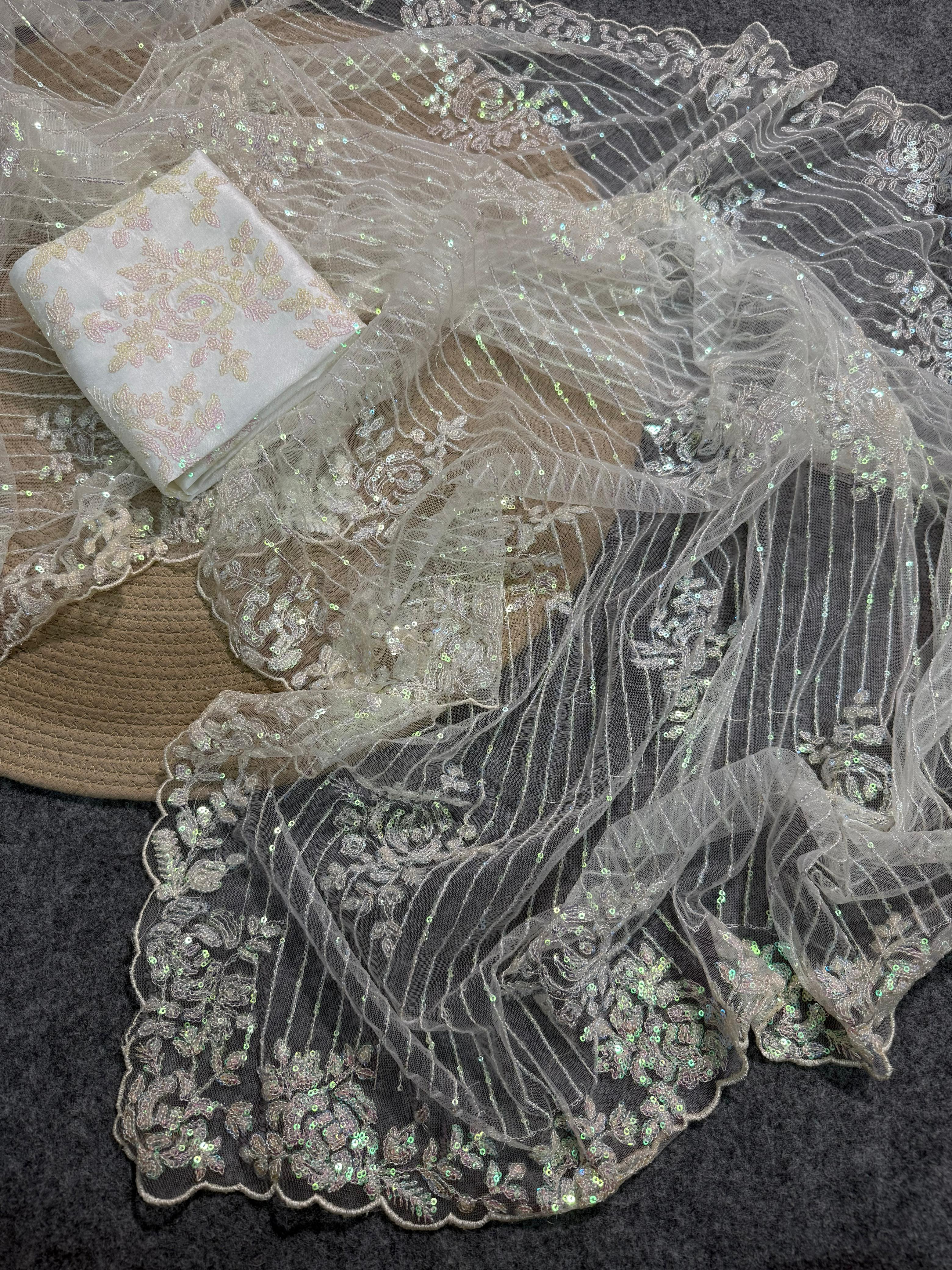 SNOW - PURE ELEGANCE